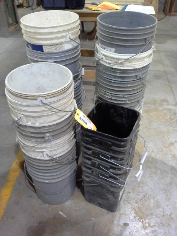 lot 3388 image: Pile of Pails