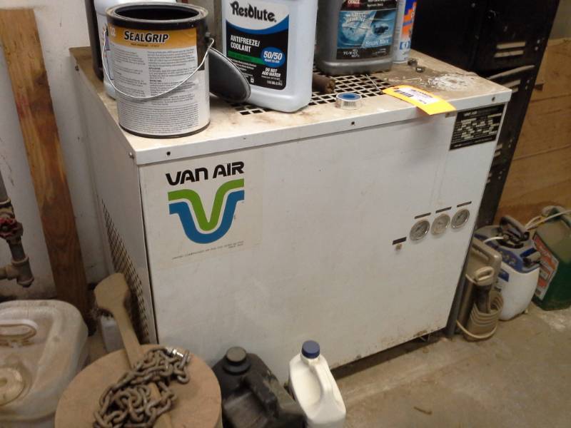 lot 3414 image: Van Air Compressed Air Dryer