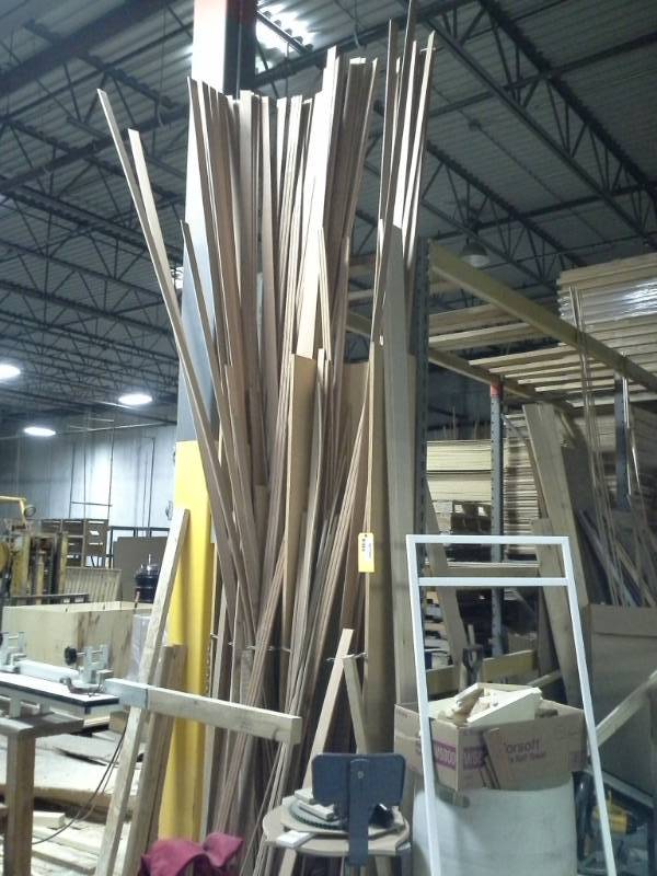 lot 3415 image: Trim Lot