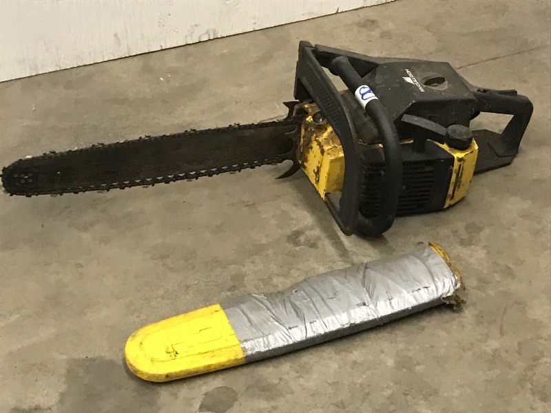 lot 8 image: McCulloch 600041U Chainsaw, Has C...
