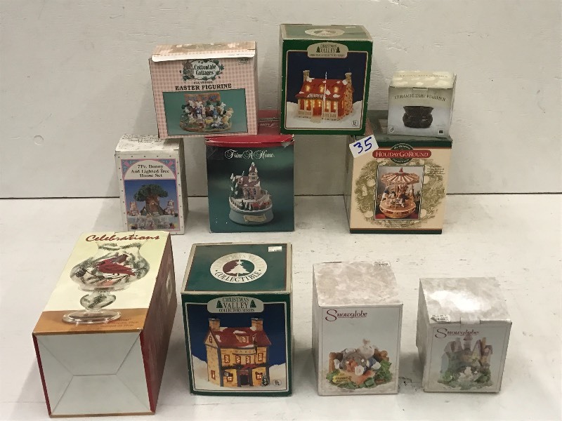lot 35 image: Lot Of Assorted Holiday Dcor Chr...
