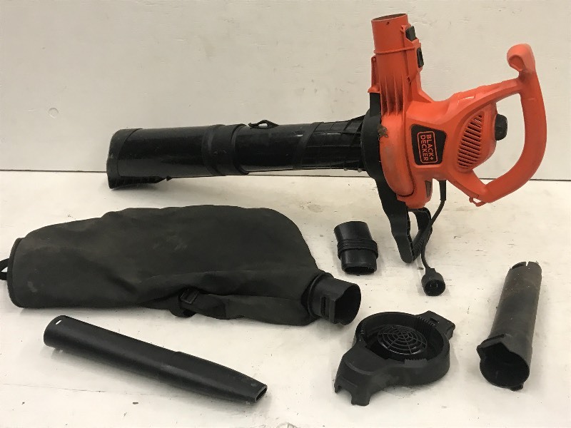 lot 48 image: Black & Decker Handheld Electric Bl...