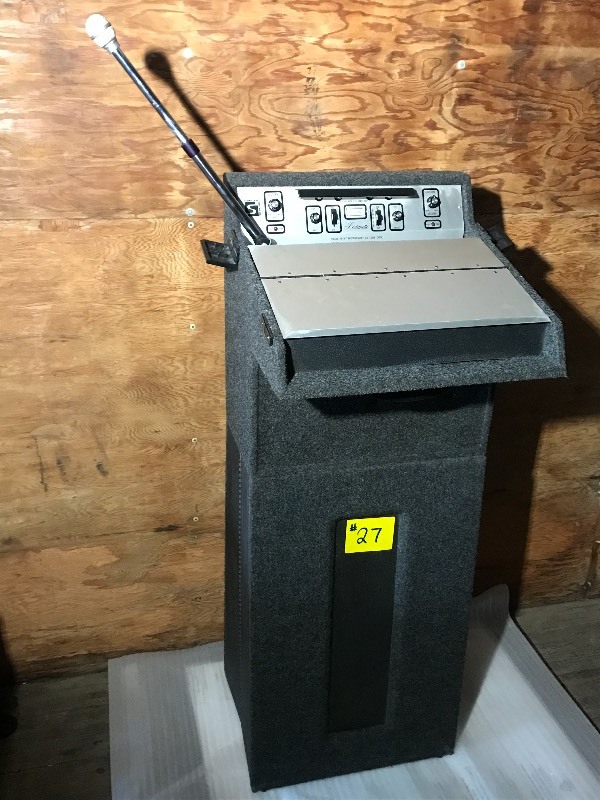 lot 27 image: Soundcraft Systems Lecternette Portable Karaoke System