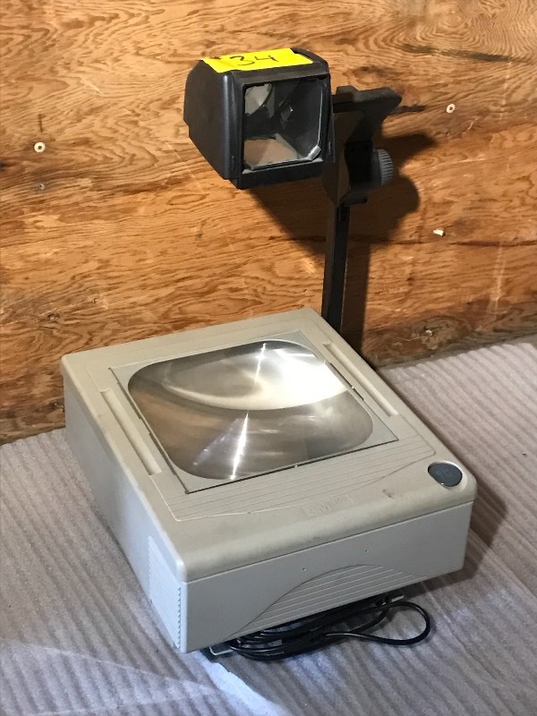 lot 34 image: 3M Image Projector