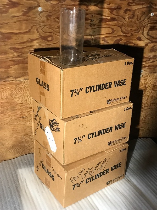 lot 40 image: (3) Cases Of Party-Rental Glass Vases