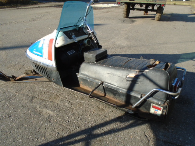 lot 10 image: 1972 AMF Harley Davidson Snowmobile
