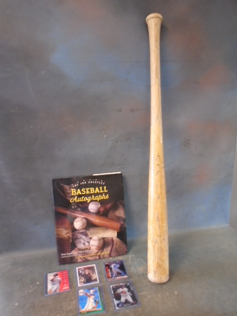 lot 11 image: Baseball Cards, Manny Ramirez, Jim Thome, Kenny Lofton and MORE