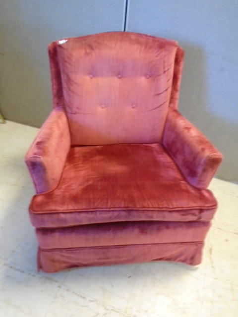 lot 82 image: Vintage Arm Chair