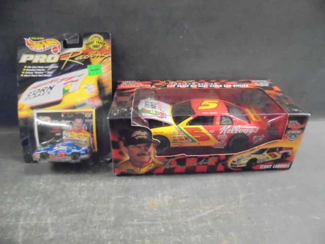 lot 123 image: Die Cast Metal Race Car Replicas