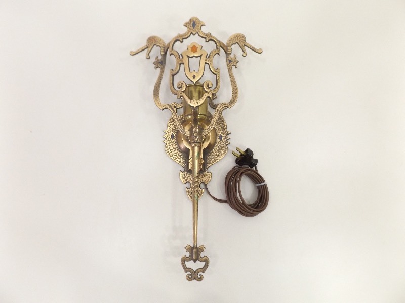 lot 80 image: NICE Art Nouveau Vintage Brass Wall Sconce 
