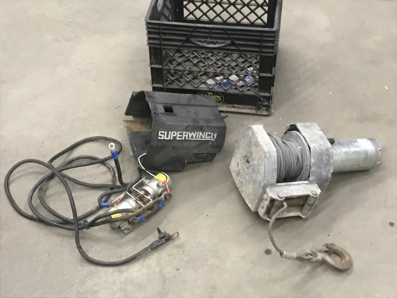 lot 48 image: SuperWinch 12Volt Winch Set