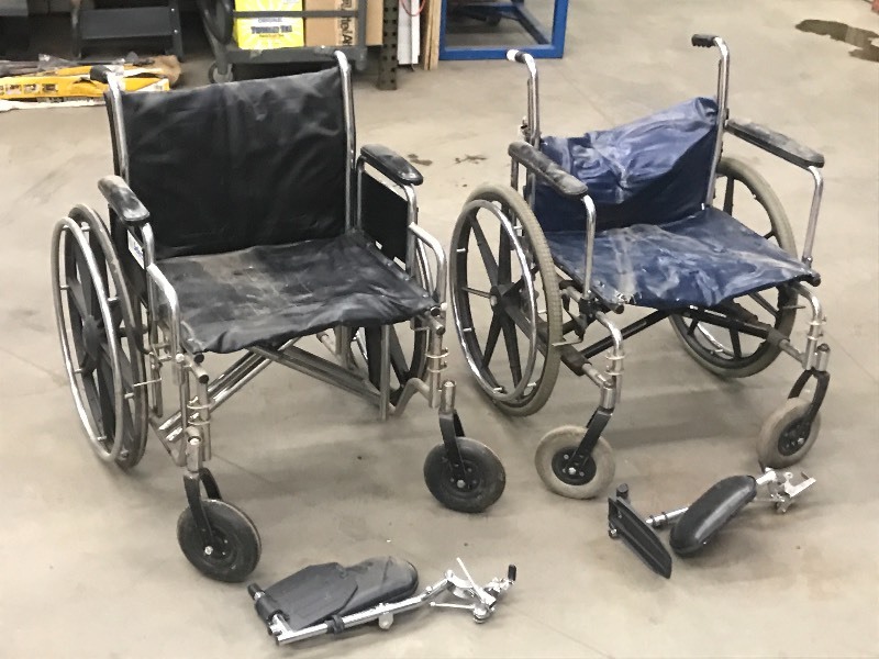 lot 60 image: (2) Adult Wheel Chairs