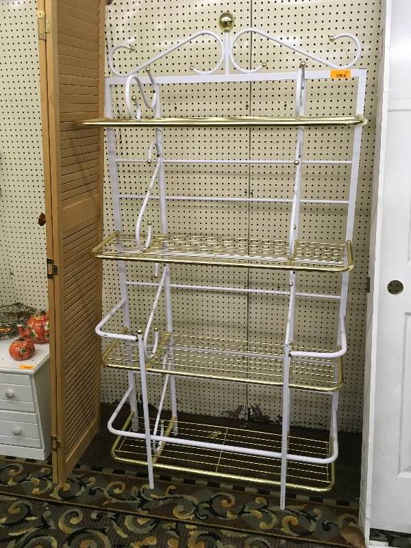 Ornate Rack WShelves