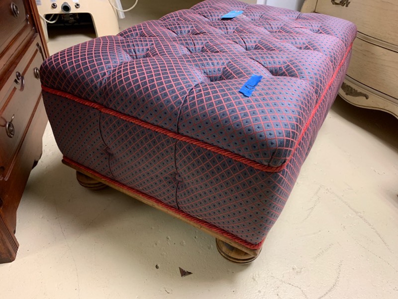 lot 205 image: UPHOLSTERED OTTOMAN