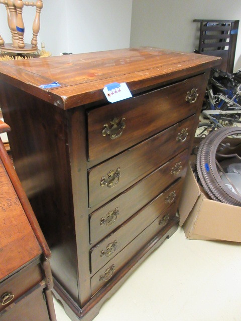 lot 222 image: SOLID WOOD 5 DRAWER DRESSER