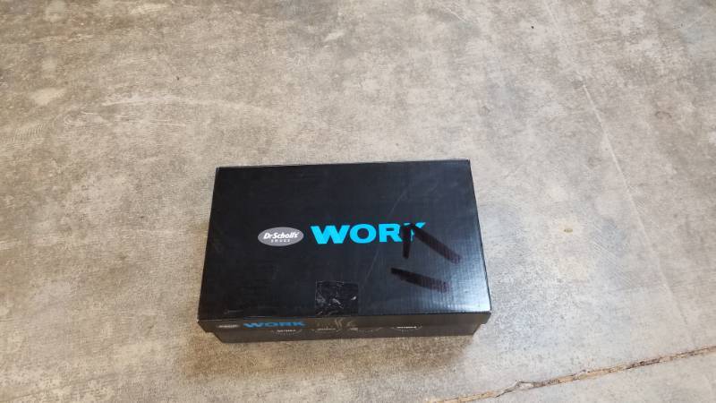 lot 17 image: Dr.Scholls Womens Valor Work Shoe - Black 11