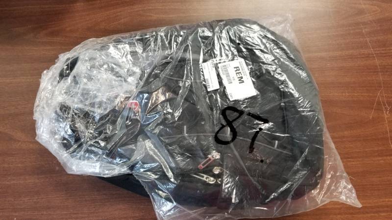 lot 87 image: SwissGear Bungee Backpack - Black