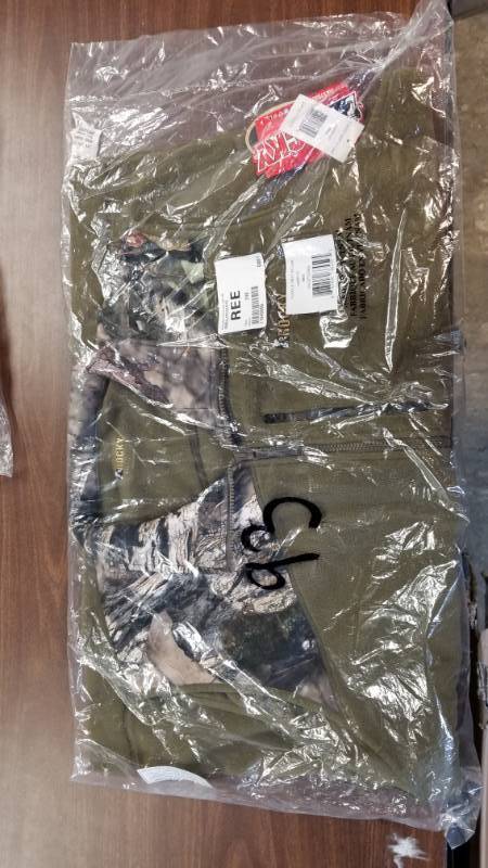 lot 93 image: Rocky Mens Fleece Mossy Oak Break-Up Country Vest - Camo XX Large