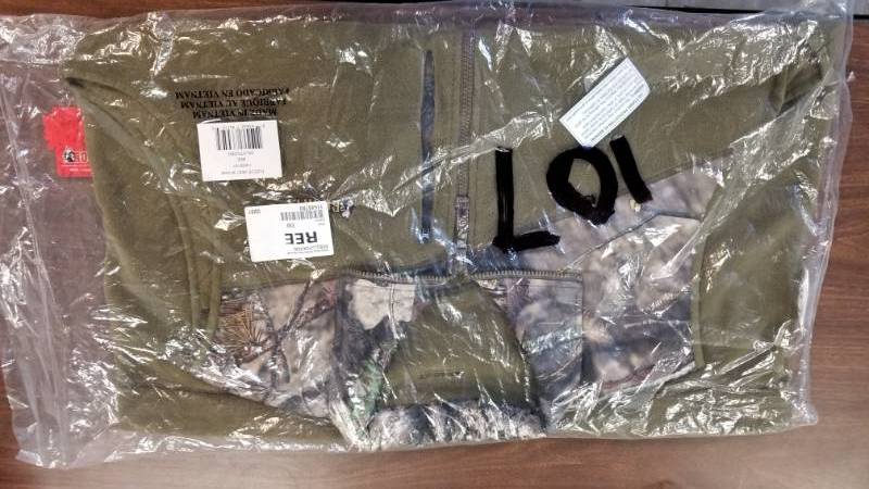 lot 107 image: Rocky Mens Fleece Mossy Oak Break-Up Country Vest - Camo XX Large