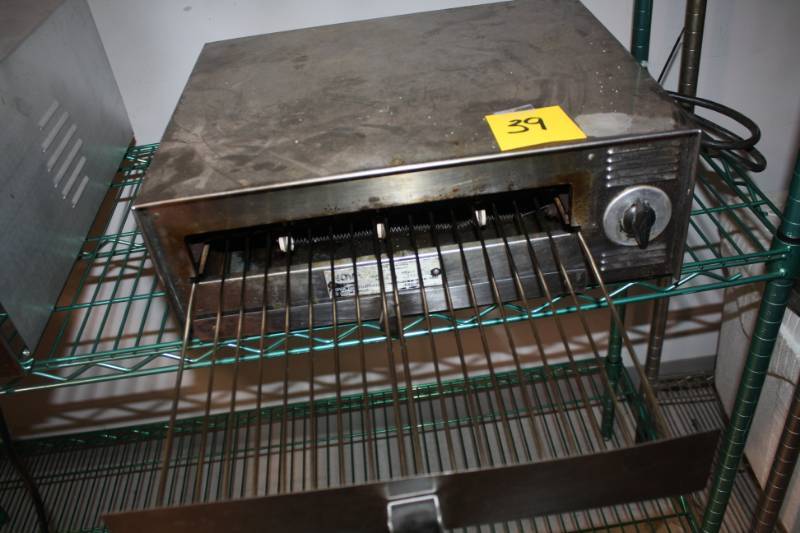 Nova, pizza oven, Mod #N-100, 110 volts, 600 watts, NSF
