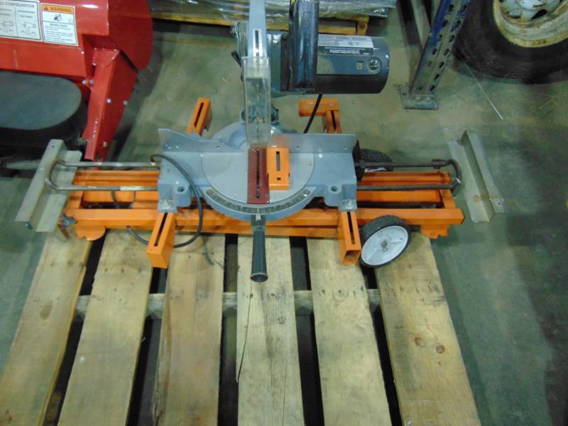 lot 33 image: Delta 10 Miter Box With Stand