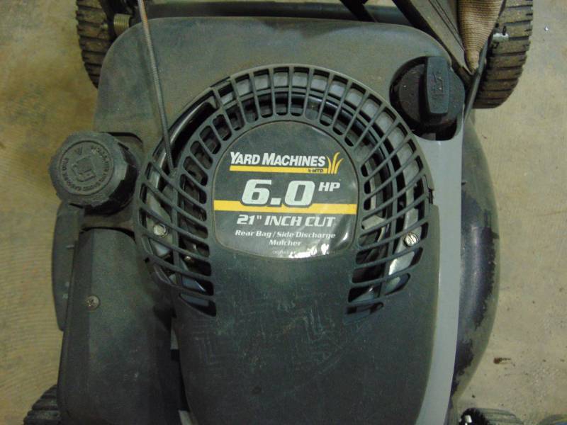 lot 53 image: Yard Machine Lawn Mower