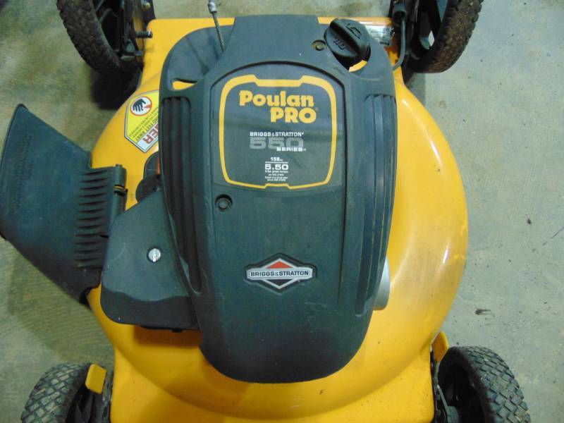 lot 54 image: Poulan Lawn Mower