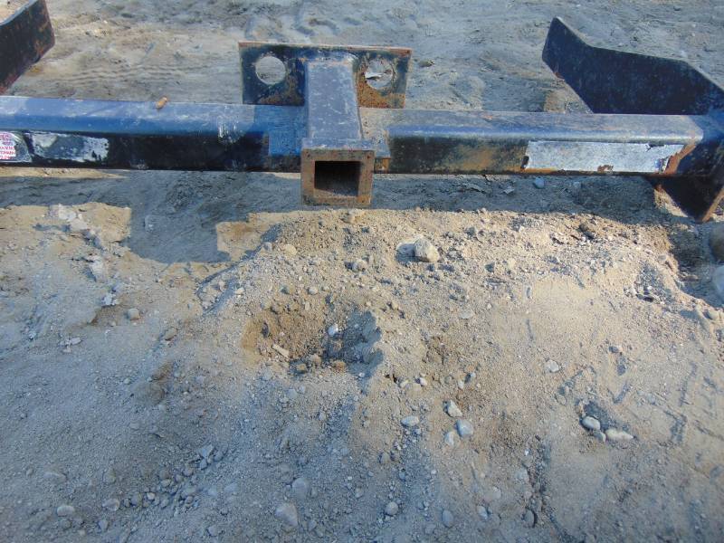 lot 73 image: Vehicle Hitch