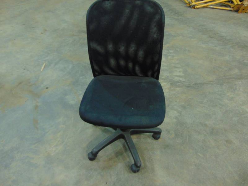lot 78 image: Office Desk Chair