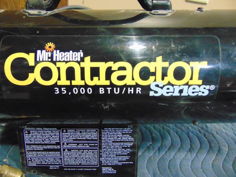 lot 91 image: Mr Heater Contractor Heater 35,000 BTU