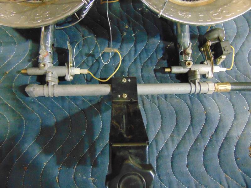 lot 92 image: Mr Heater Twin Sunflower Heater