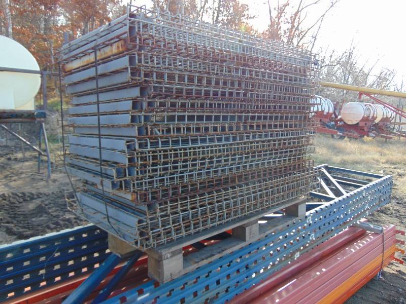 lot 101 image: Pallet Racking