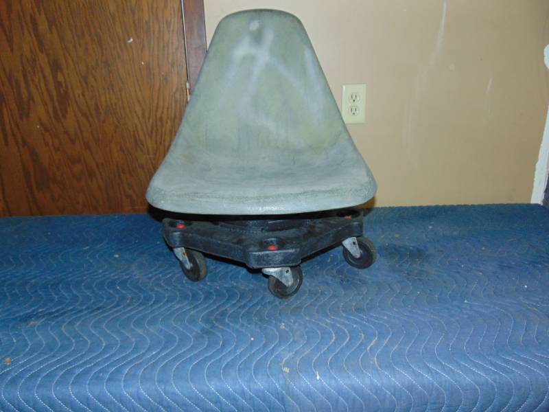 lot 108 image: Chair Creeper