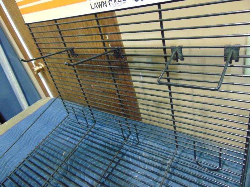 lot 113 image: Stihl Wire Display Rack