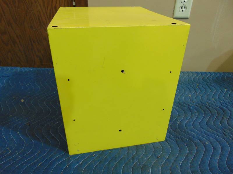 lot 127 image: Small Parts Storage Bins