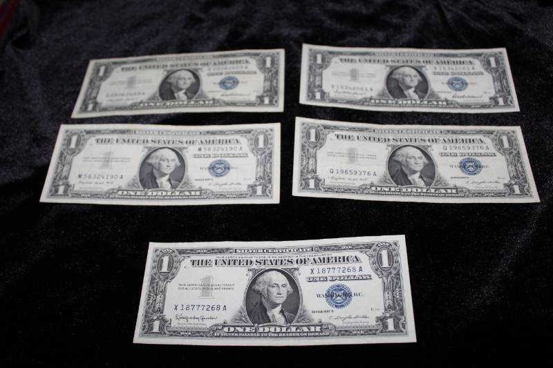 lot 205 image: Lot of (5) 1957  One Dollar Silver Certificate Bills