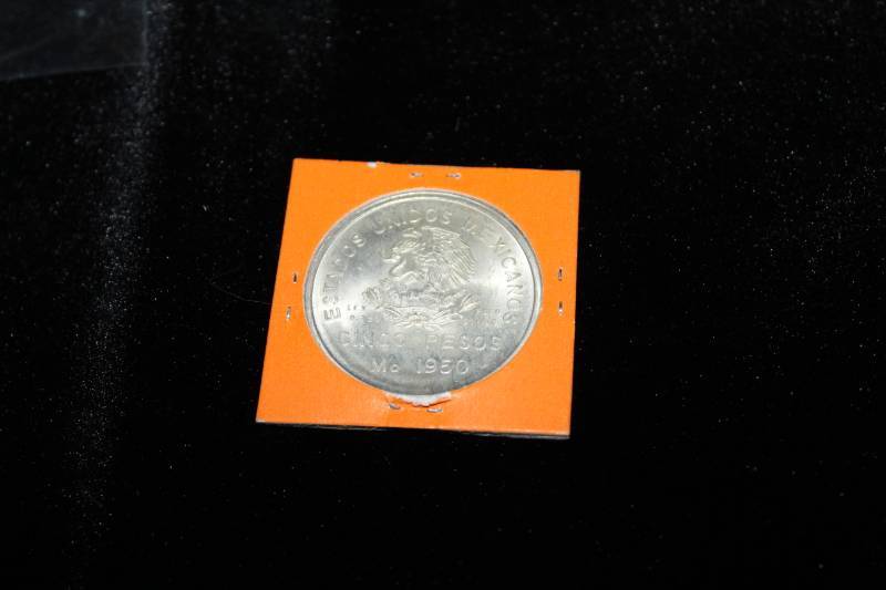 lot 188 image: 1950 5 Pesos silver Coin
