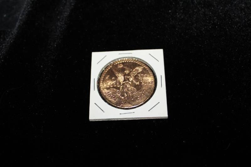 lot 190 image: Gold 50 Pesos Coin Marked 1821-1947