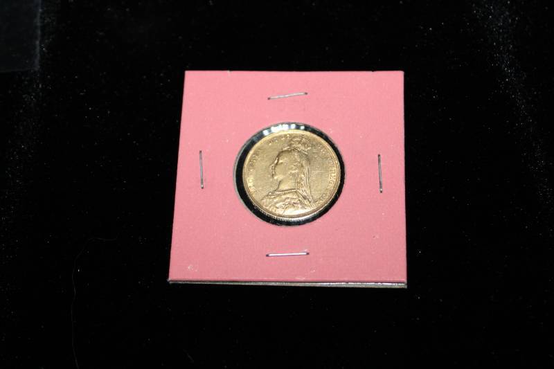 lot 187 image: 1892 Gold Sovereign Victoria Jubilee Head Bullion