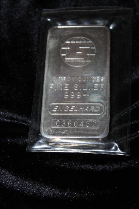 lot 31 image: Engelhard 10 Troy Ounce Silver Ingot