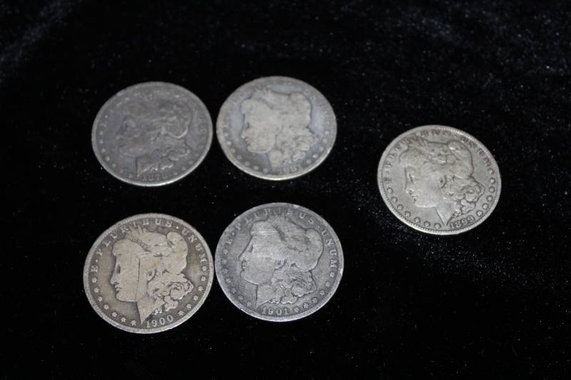lot 232 image: Lot of (5) Morgan Silver Dollars Ungraded