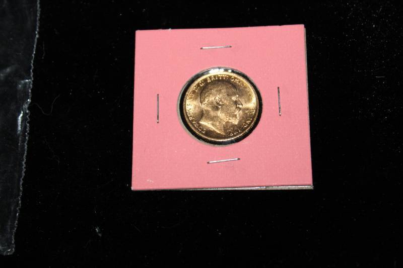 lot 215 image: 1906 Gold Sovereign- Edward VII