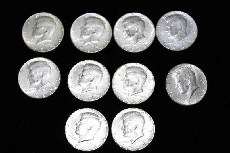 lot 271 image: Lot of (10) 1965 - 1969 Kennedy Half Dollars