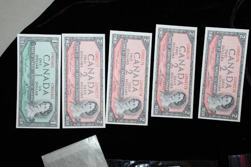 lot 296 image: Lot of (5) Devils Face, includes (4)1954 $2 Dollar Bill with sequential Numbers And (1) $1 Dollar Bill