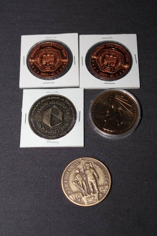lot 316 image: Lot of (5) Commerative Coins