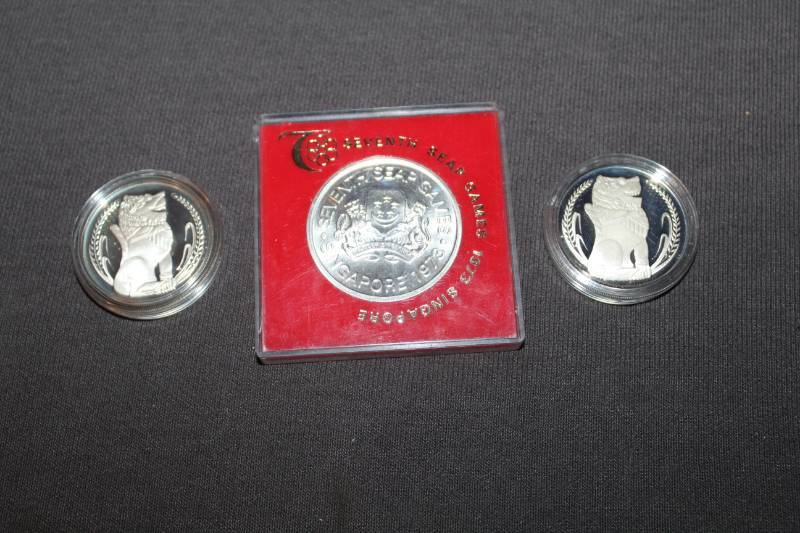 lot 313 image: Lot of (3) Singapore  Coins