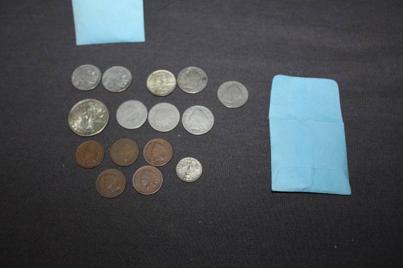 lot 339 image: Lot of (15) Us Minted Coins