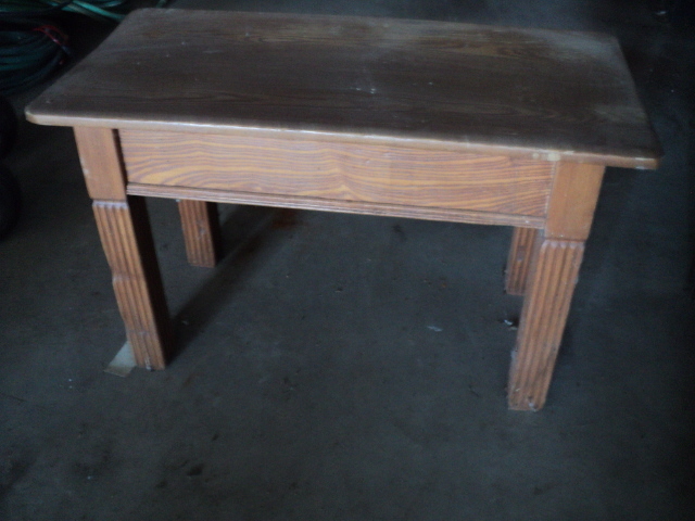 oak stand - 37x18x23...