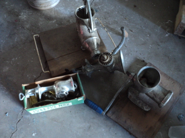 lot of grinders...