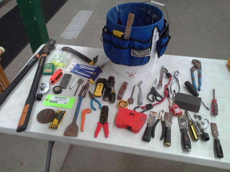 lot 102 image: Misc. Tools Lot